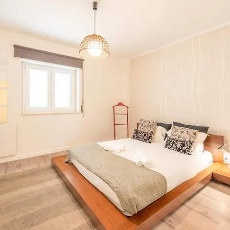 Guestready - Minimalist Downtown Apt With Terrace *